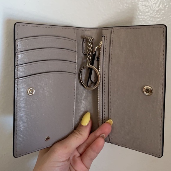 Kate Spade wallet - Picture 1 of 3